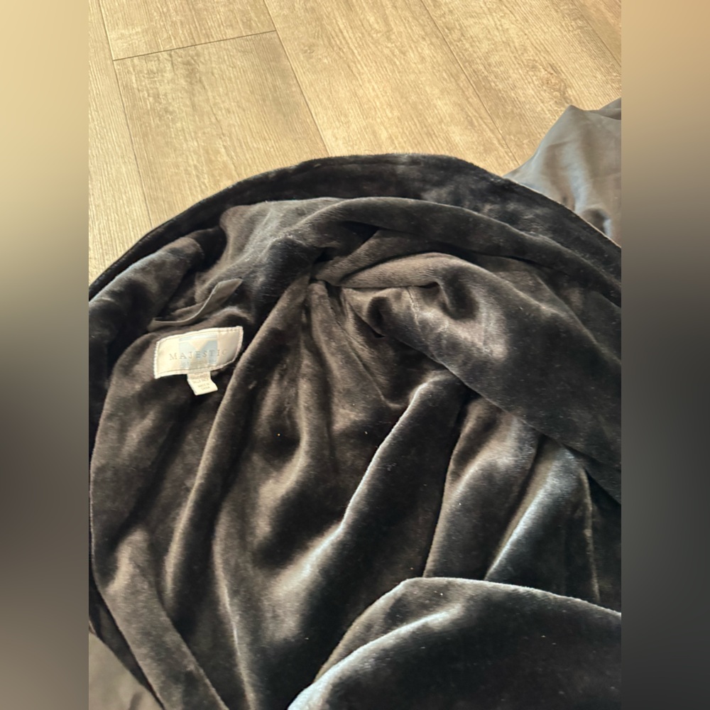 Black Long Robe - Picture 14 of 14